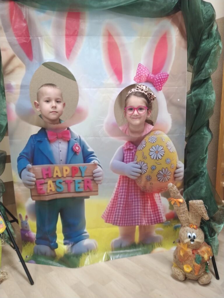 Zdjęcia Wielkanocne w grupie ''Motylki''