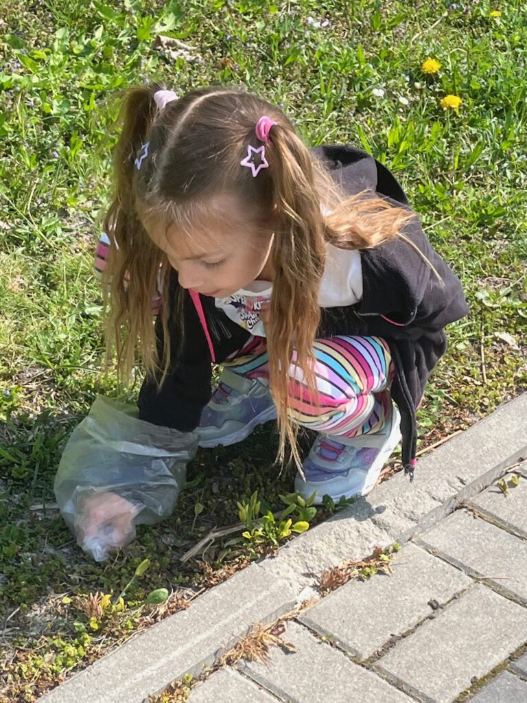 '' Dzień Ziemi '' w grupie ''Pszczółki''