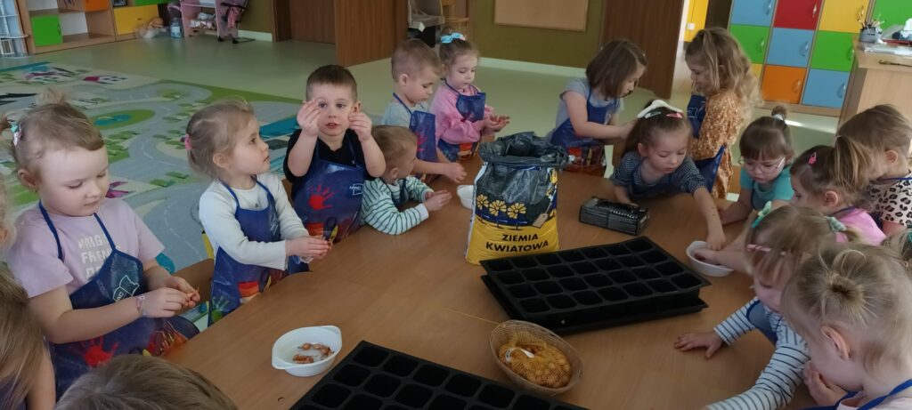 Wiosenne prace w grupie ''Papużki''