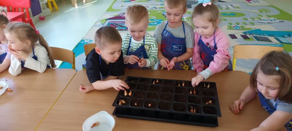 Wiosenne prace w grupie ''Papużki''