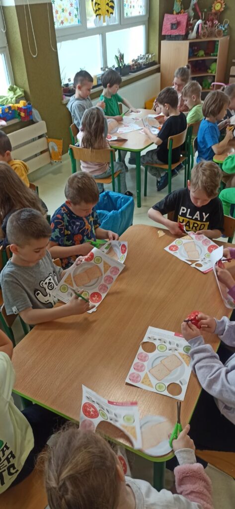 Zajęcia, gry i zabawy na co dzień w grupie ''Tygryski''