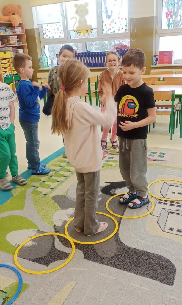 Zajęcia, gry i zabawy na co dzień w grupie ''Tygryski''