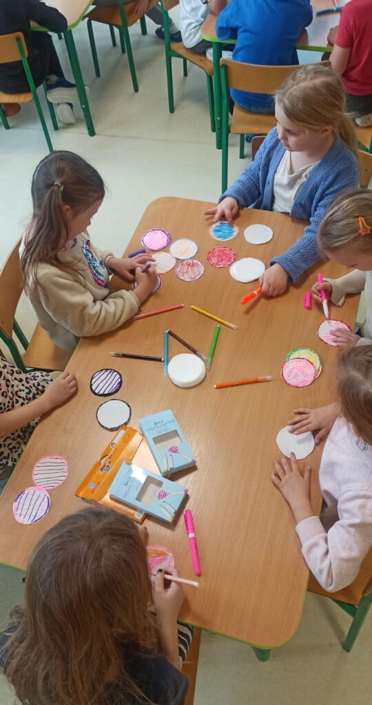 Zajęcia, gry i zabawy na co dzień w grupie ''Tygryski''