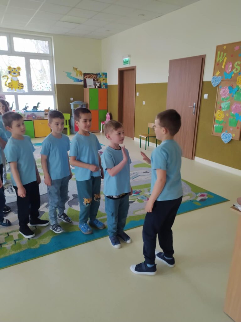 Zaświeć się na niebiesko dla autyzmu grupa ''Tygryski''