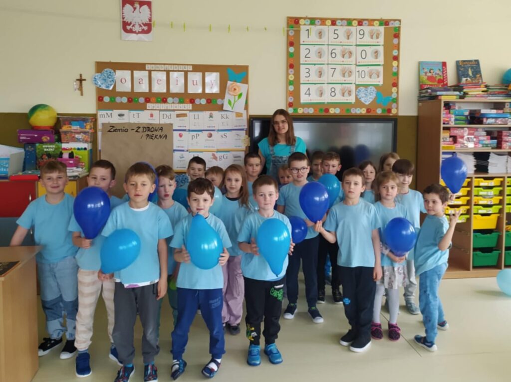 Zaświeć się na niebiesko dla autyzmu grupa ''Tygryski''