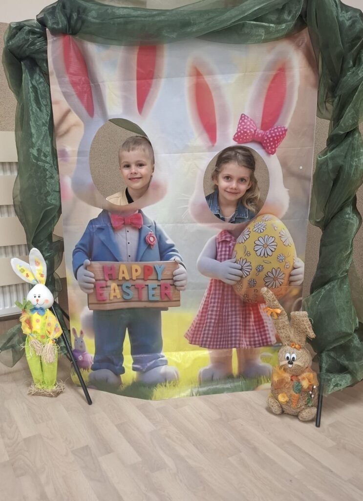 Wesołych Świąt Wielkanocnych ! grupa ''Papużki''