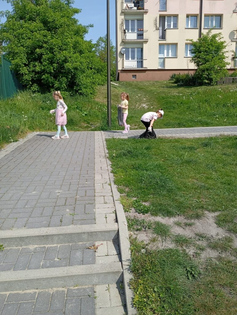 ''Dzień Ziemi'' grupa ''Motylki''
