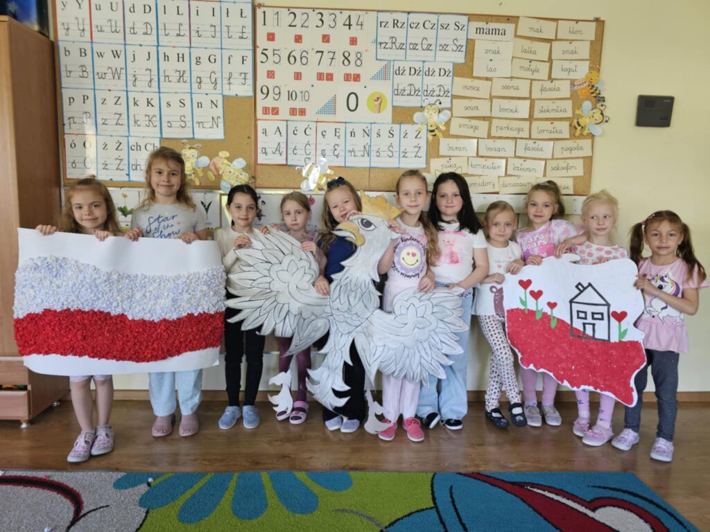 Święta Majowe w grupie ''Pszczółki''