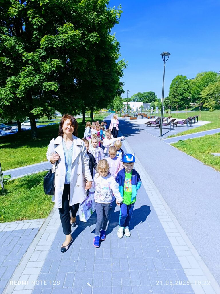 Spotkanie z książką grupa ''Żyrafki''