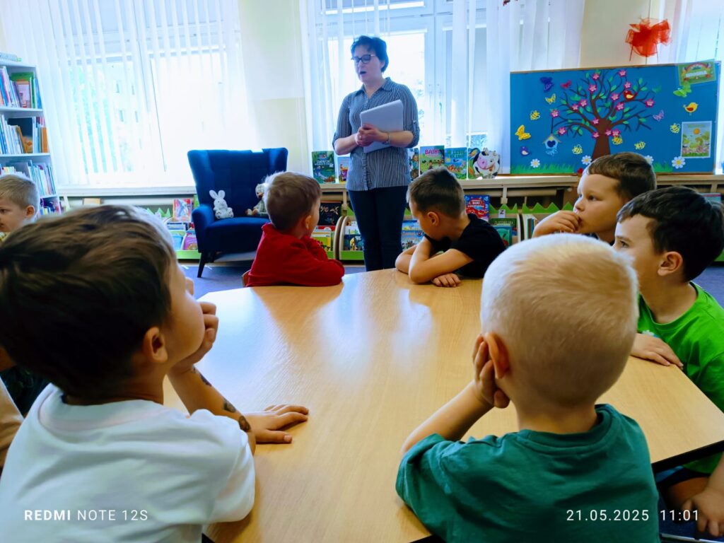 Spotkanie z książką grupa ''Żyrafki''
