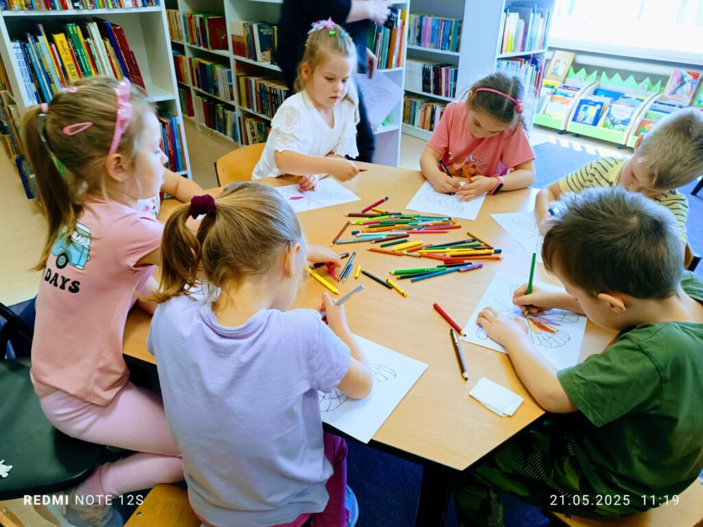 Spotkanie z książką grupa ''Żyrafki''