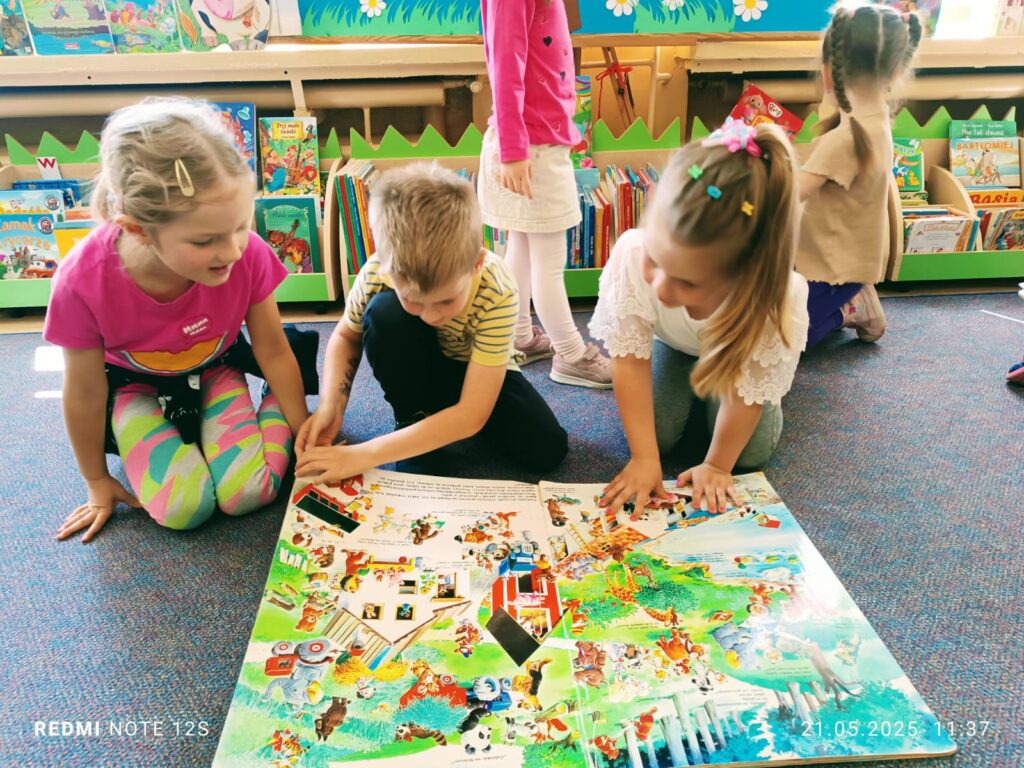 Spotkanie z książką grupa ''Żyrafki''