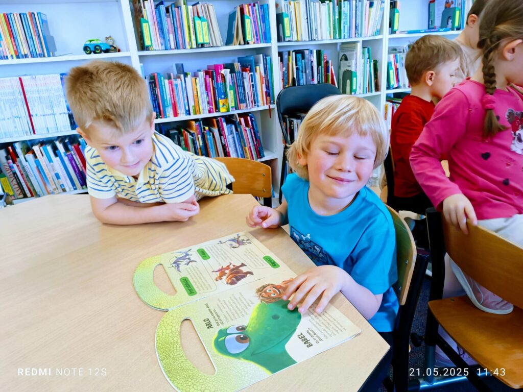 Spotkanie z książką grupa ''Żyrafki''