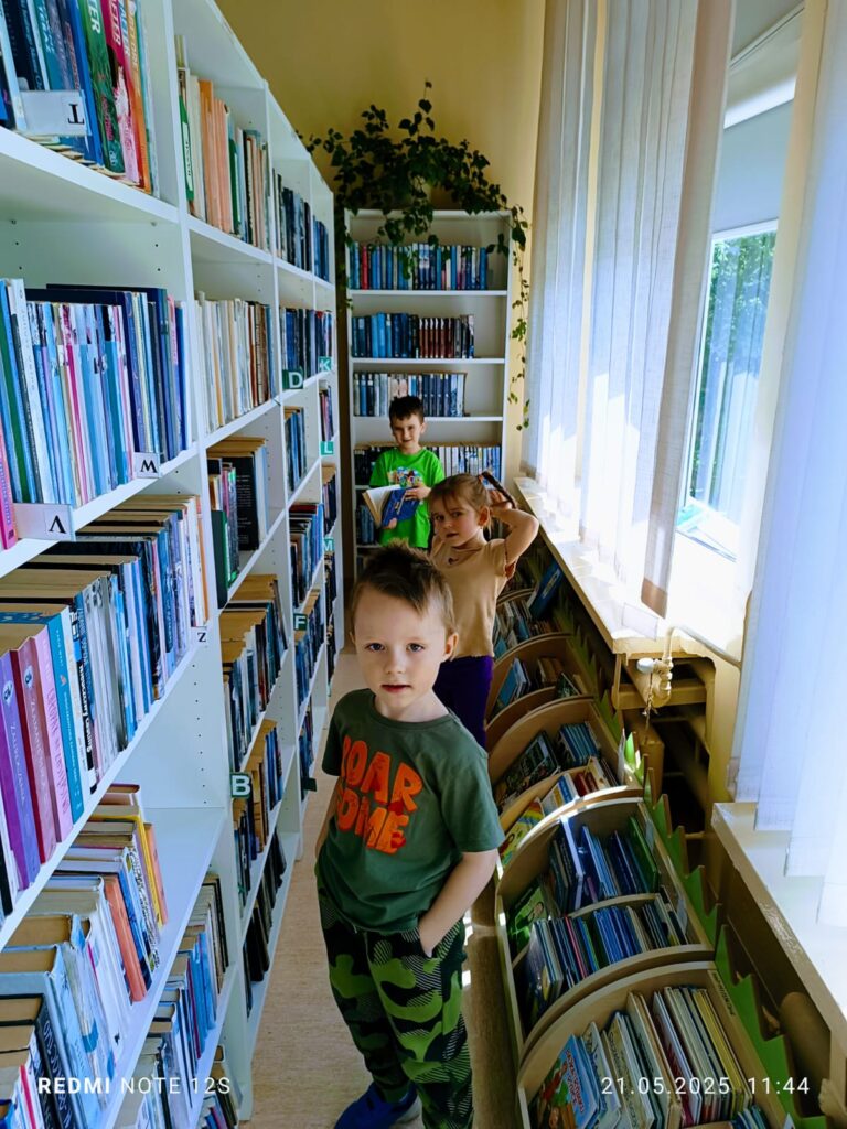 Spotkanie z książką grupa ''Żyrafki''