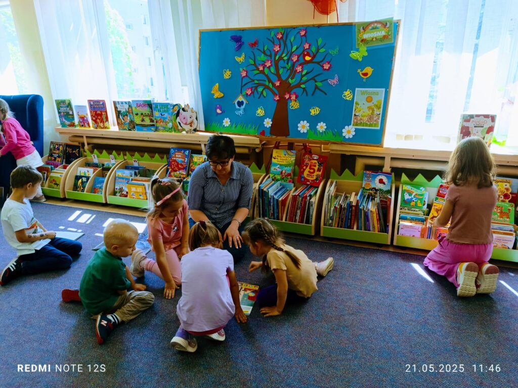 Spotkanie z książką grupa ''Żyrafki''