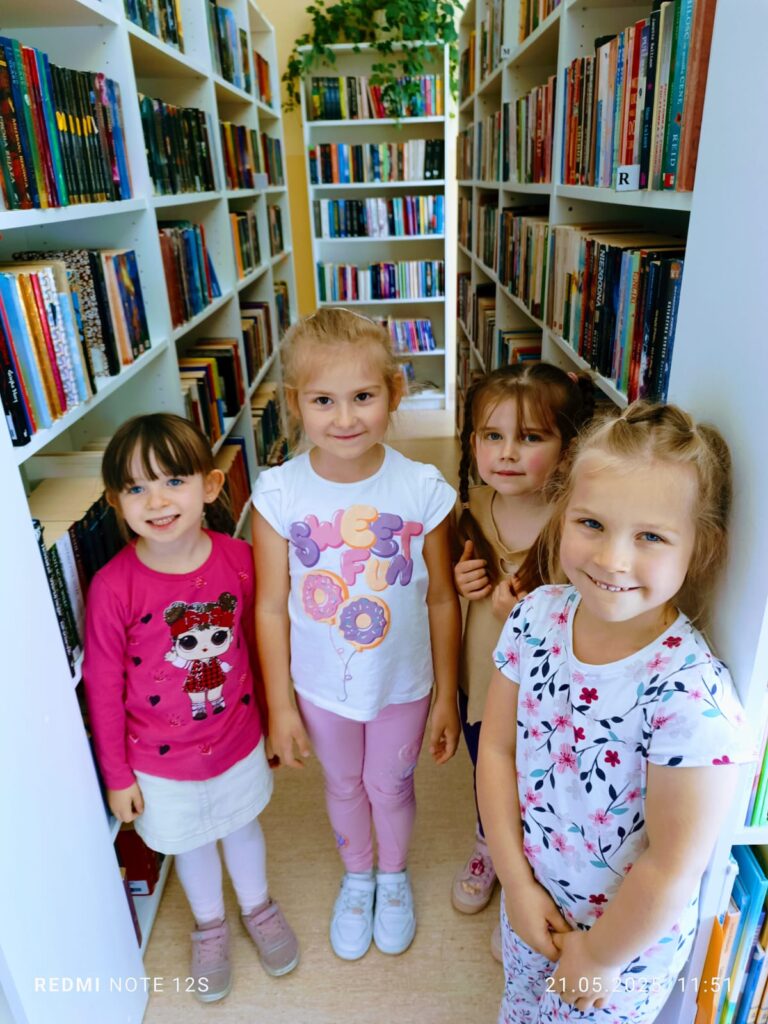 Spotkanie z książką grupa ''Żyrafki''