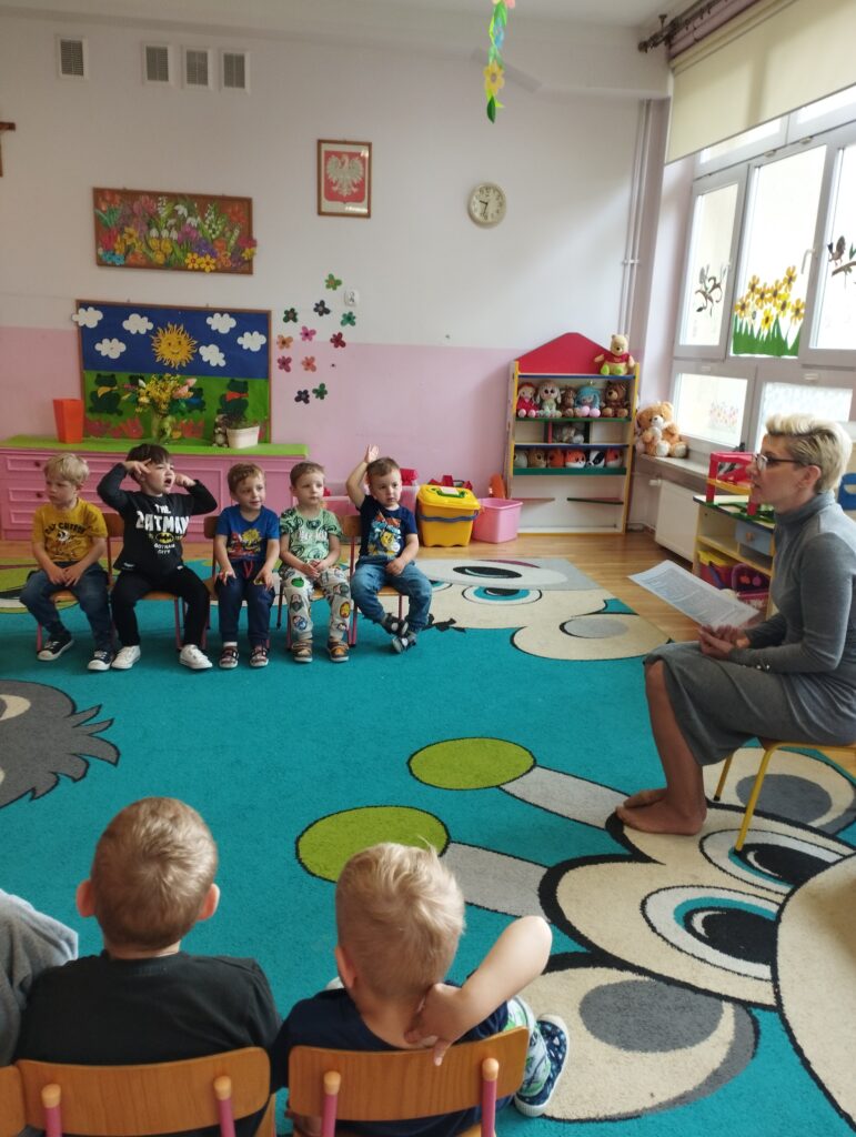 ,,CAŁA POLSKA CZYTA DZIECIOM"