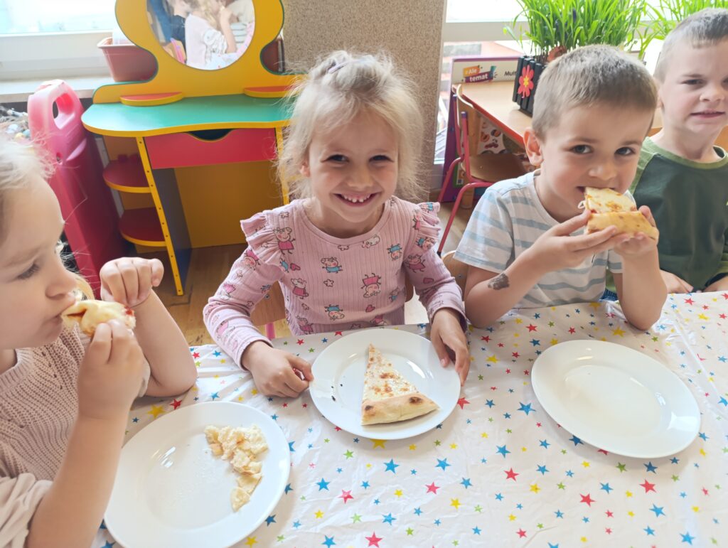 WARSZTATY ROBIENIA PIZZY Z OKAZJI DNIA DZIECKA