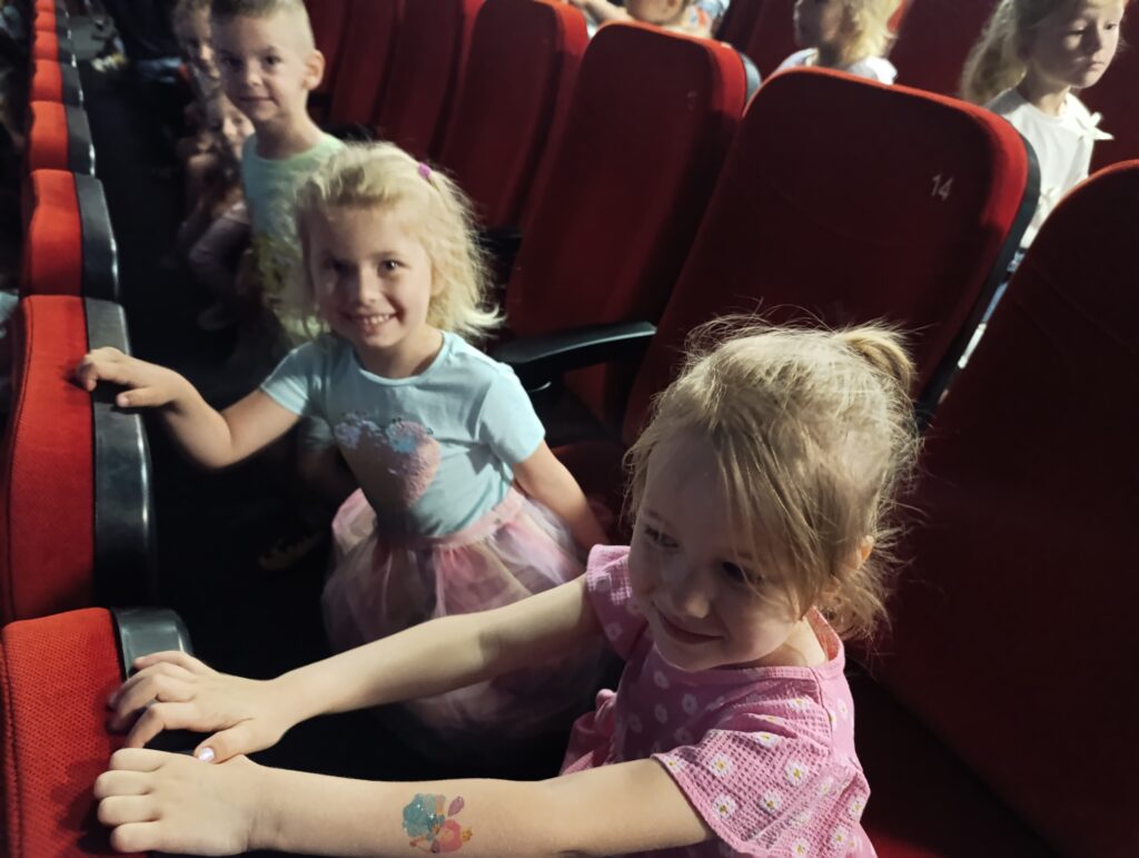 SPEKTAKL TEATRALNY PT. ,,PRZYJACIELE Z BULLERBYN'' W BSCK