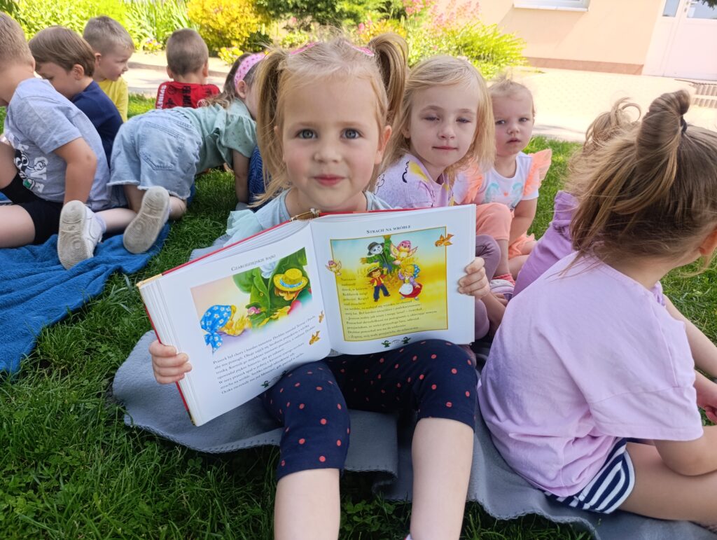 MIĘDZYNARODOWA AKCJA ,,CZYTANIE NA POLANIE''