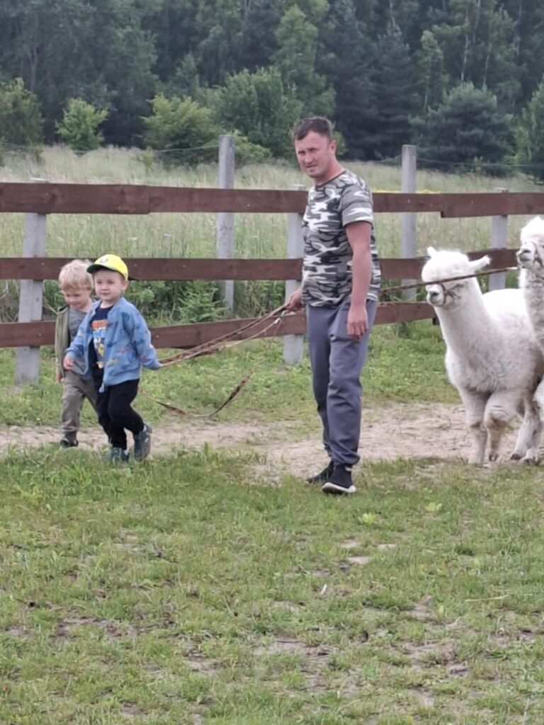 WYCIECZKA MISIÓW DO LEŚNEGO PRZYTULISKA