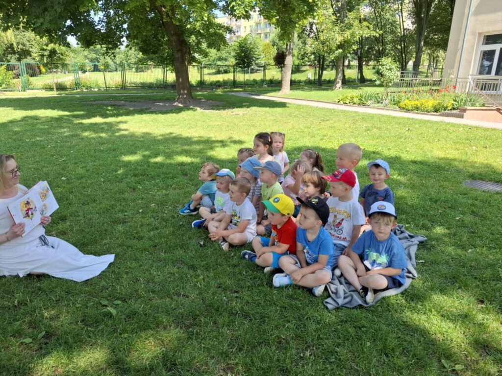 MIĘDZYNARODOWA AKCJA ,,CZYTANIE NA POLANIE''