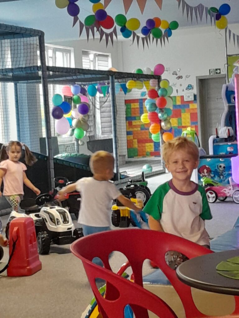 WYCIECZKA DO KIDSMANII