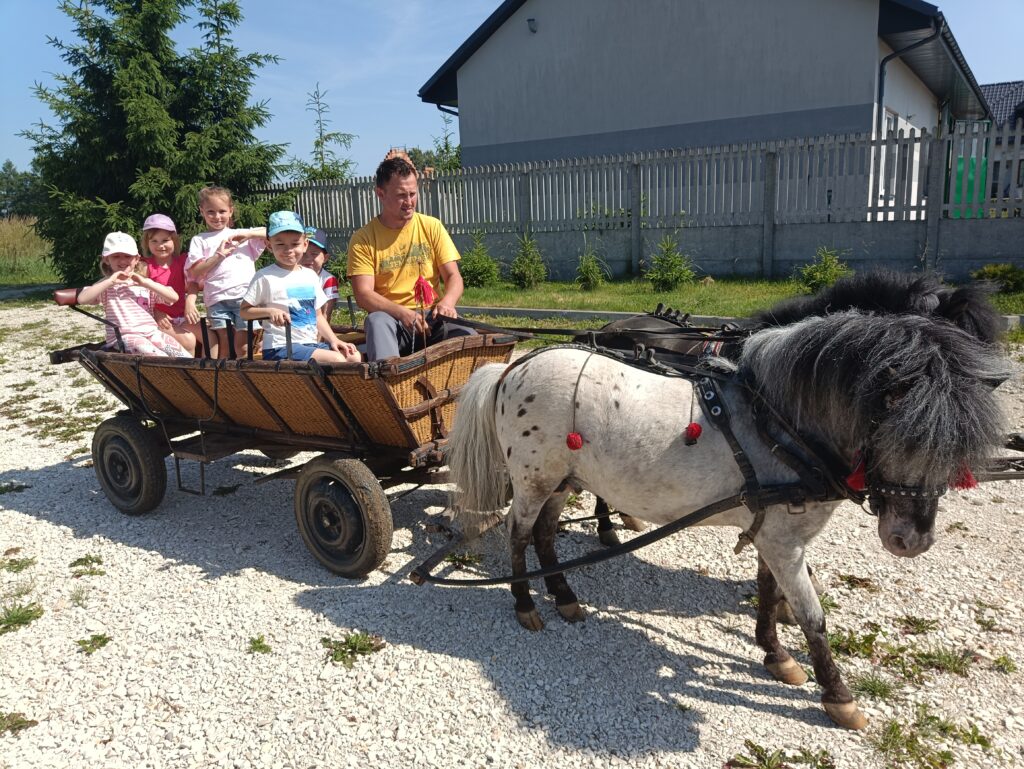 Wycieczka do Leśnego Przytuliska