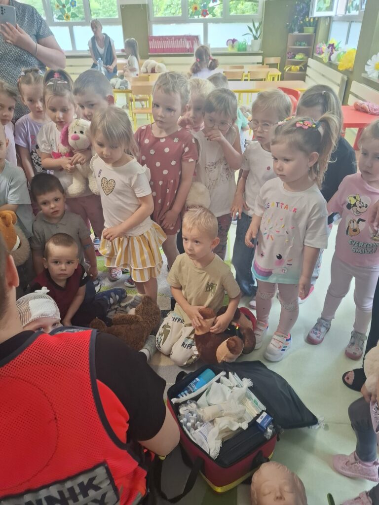''Lekcja pierwszej pomocy" - spotkanie z Ratownikiem Medycznym 