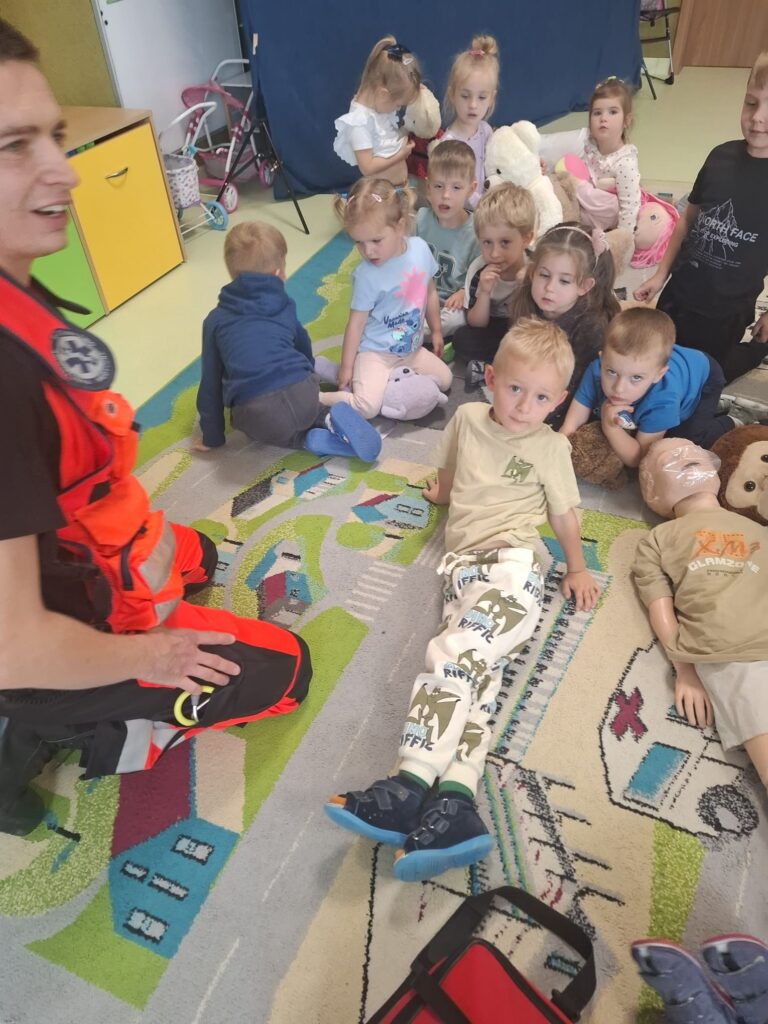 ''Lekcja pierwszej pomocy" - spotkanie z Ratownikiem Medycznym 