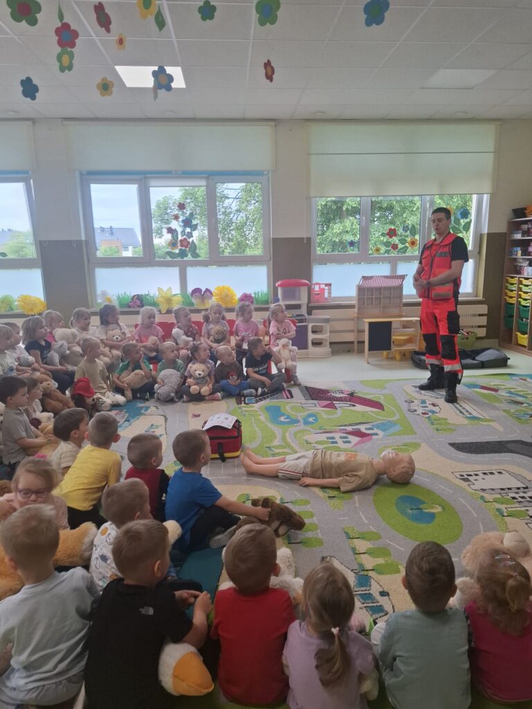 ''Lekcja pierwszej pomocy" - spotkanie z Ratownikiem Medycznym 