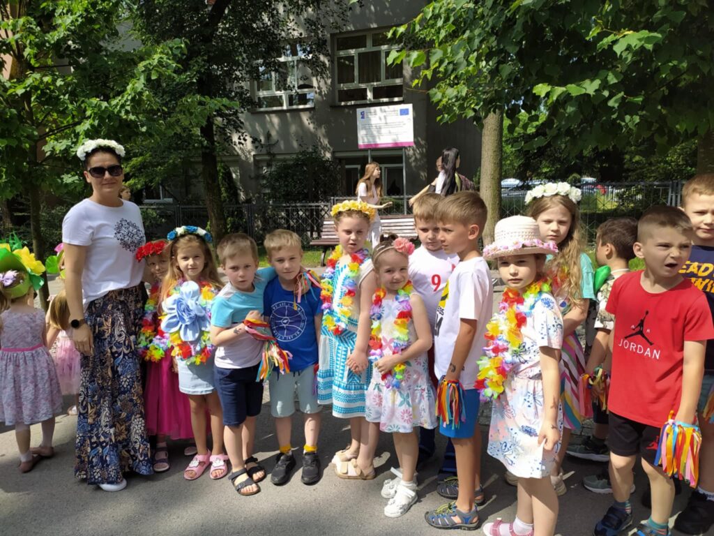 Parada Kwiatów grupa ''Tygryski''