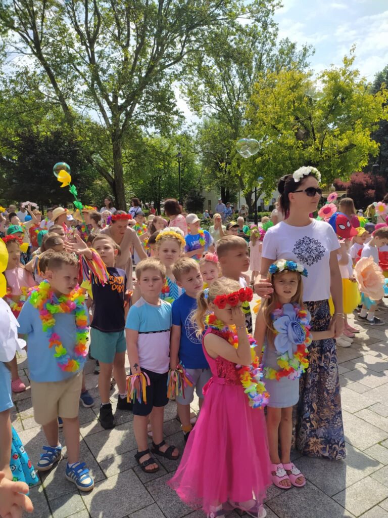 Parada Kwiatów grupa ''Tygryski''