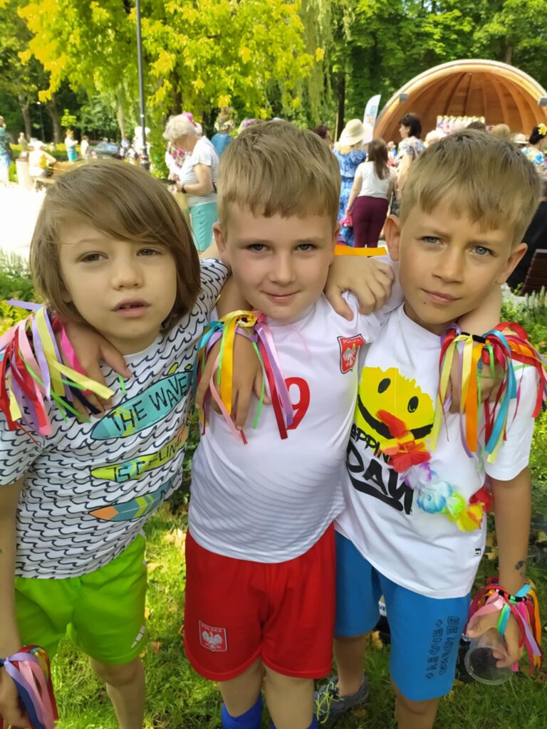 Parada Kwiatów grupa ''Tygryski''