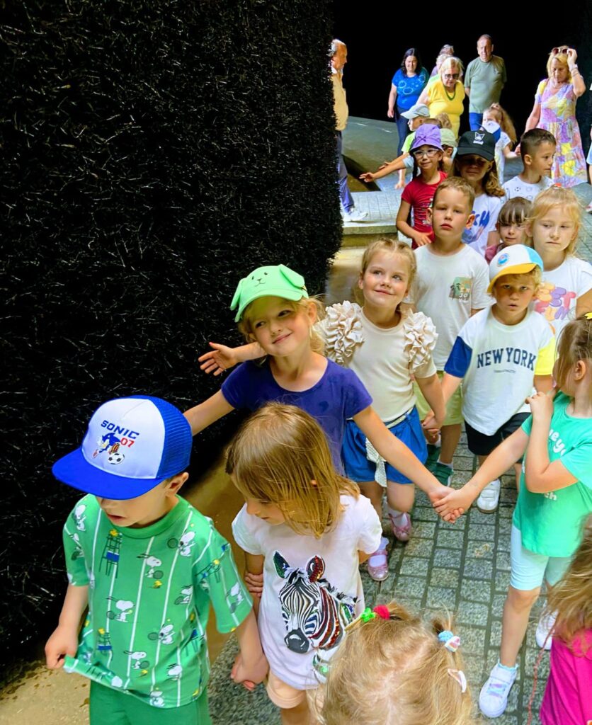 Wyprawa do Tężni Solankowej grupa ''Żyrafki''