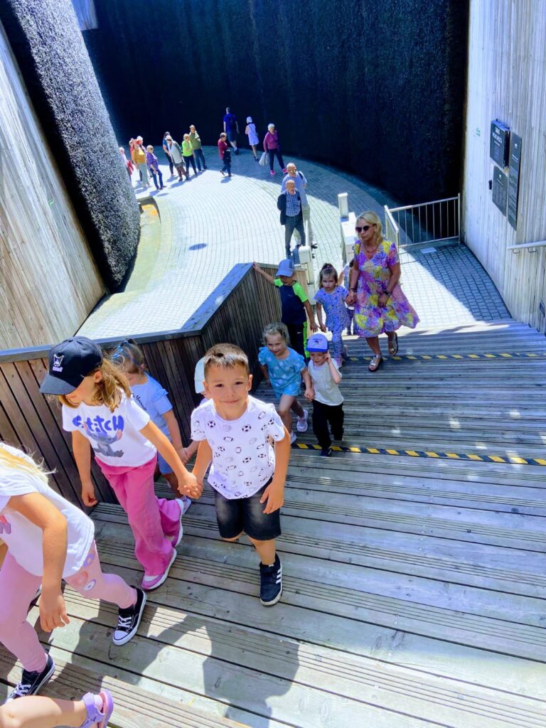 Wyprawa do Tężni Solankowej grupa ''Żyrafki''