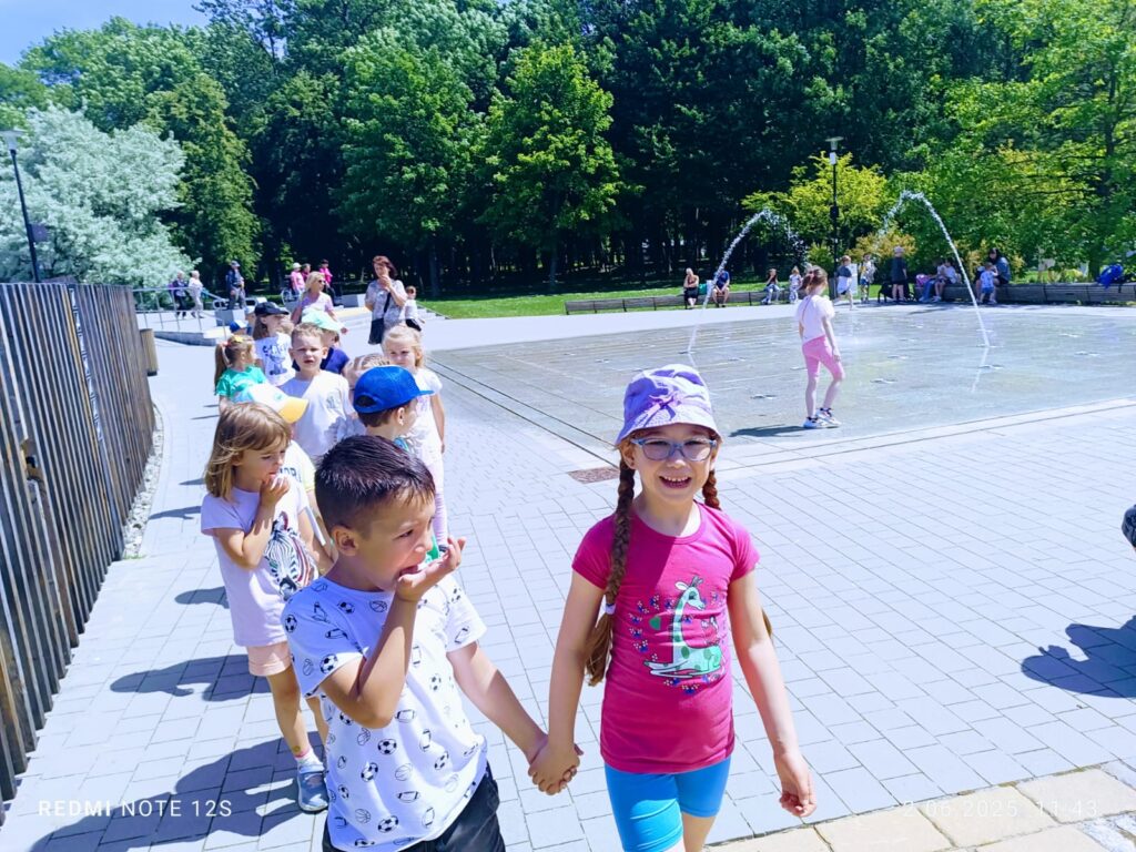Wyprawa do Tężni Solankowej grupa ''Żyrafki''