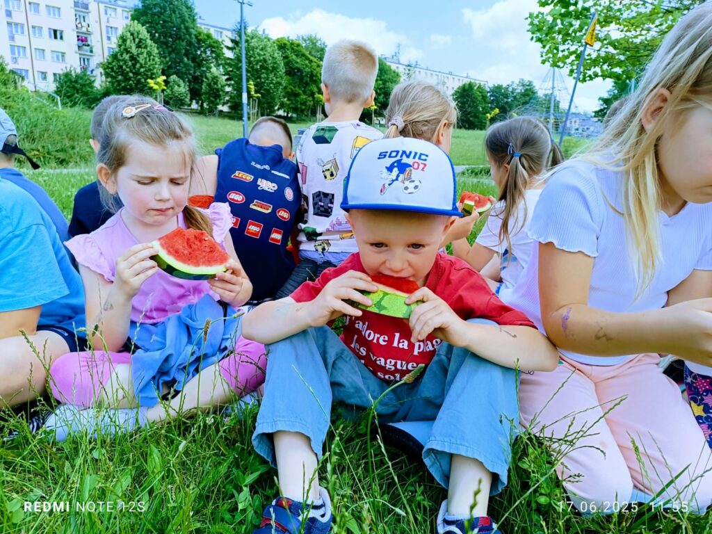 Udział w Akcji "Czytanie na Polanie" edycja 2025 grupa "Żyrafki"
