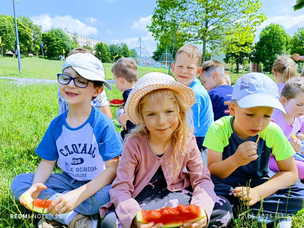 Udział w Akcji "Czytanie na Polanie" edycja 2025 grupa "Żyrafki"