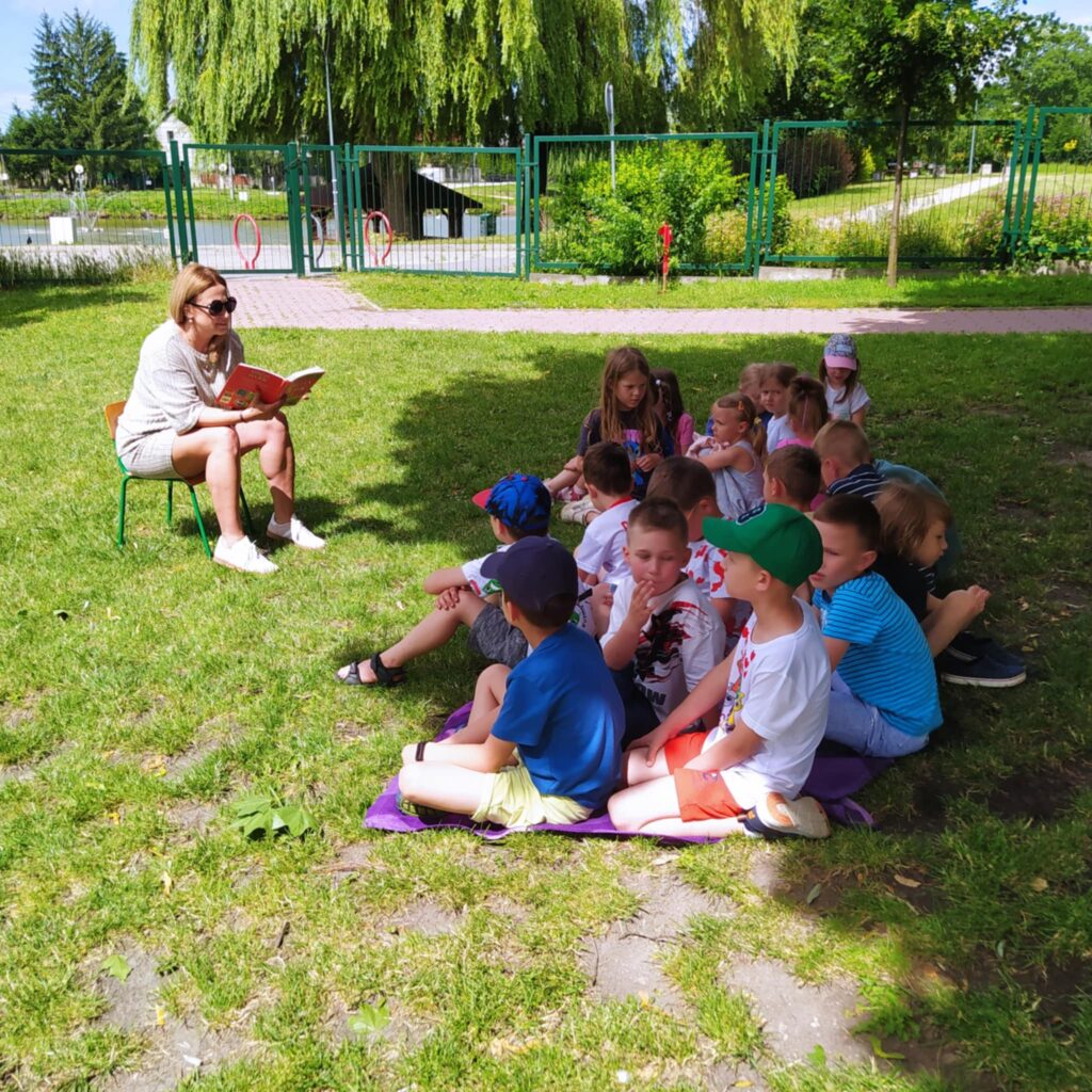 Czytanie na polanie
