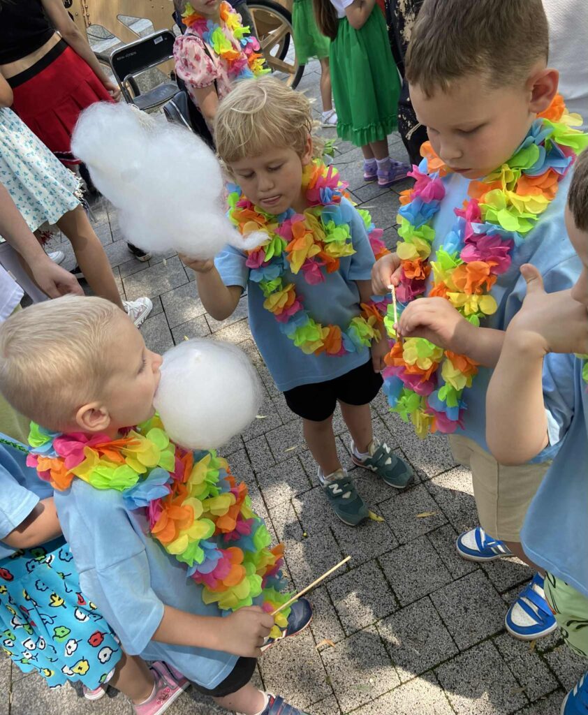 Parada Kwiatów grupa ''Żyrafki''