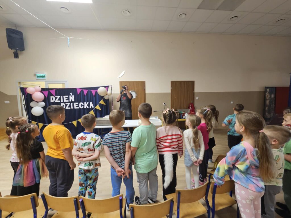 Dzień Dziecka grupa ''Pszczółki''