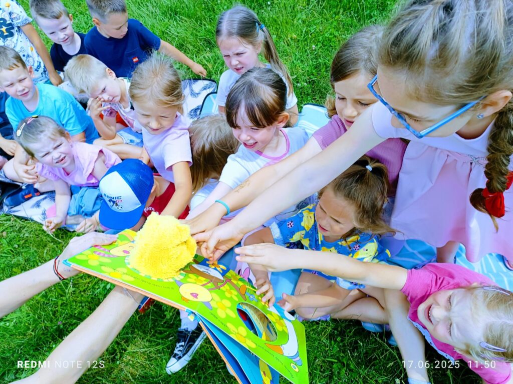 MIĘDZYNARODOWA AKCJA ,,CZYTANIE NA POLANIE"