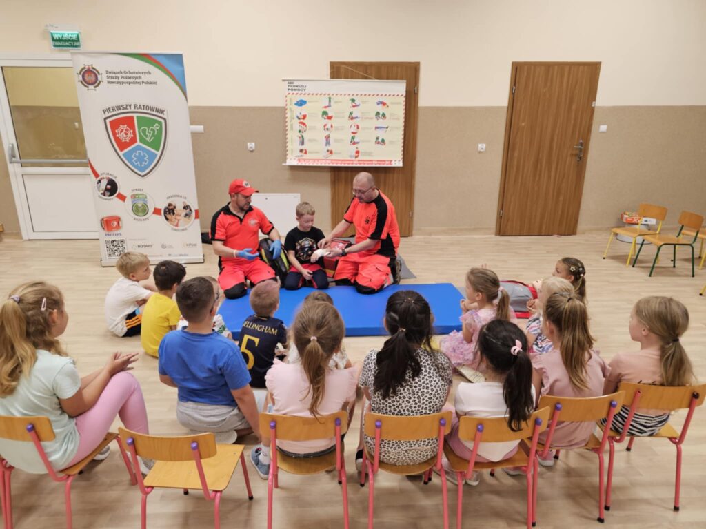 "Bezpieczne wakacje" - Spotkanie z Ratownikami Medycznymi 