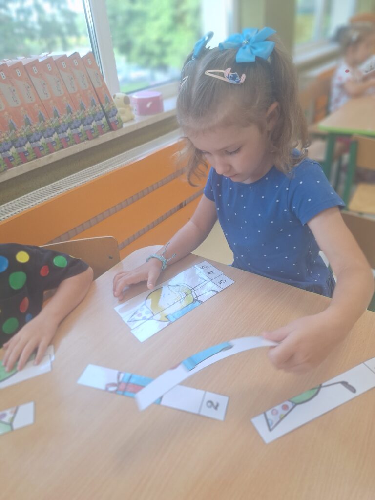 DZIEŃ KROPKI GRUPA Żyrafki