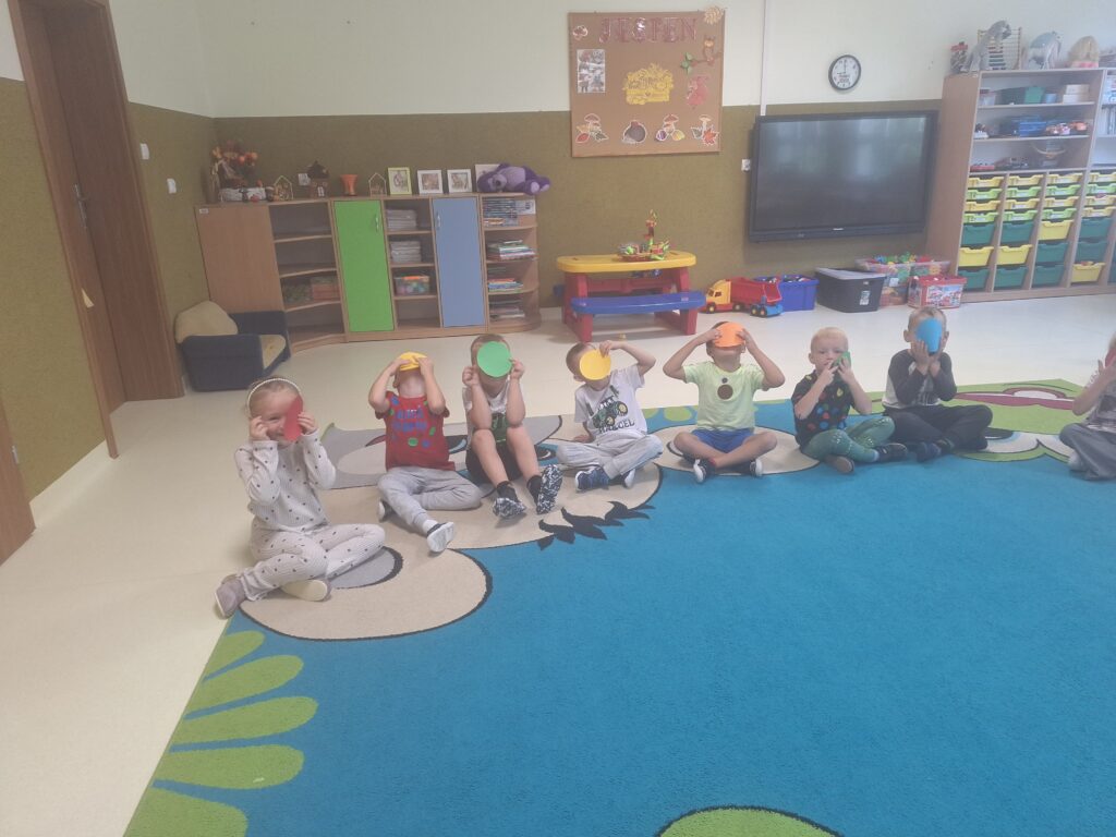 DZIEŃ KROPKI GRUPA Żyrafki