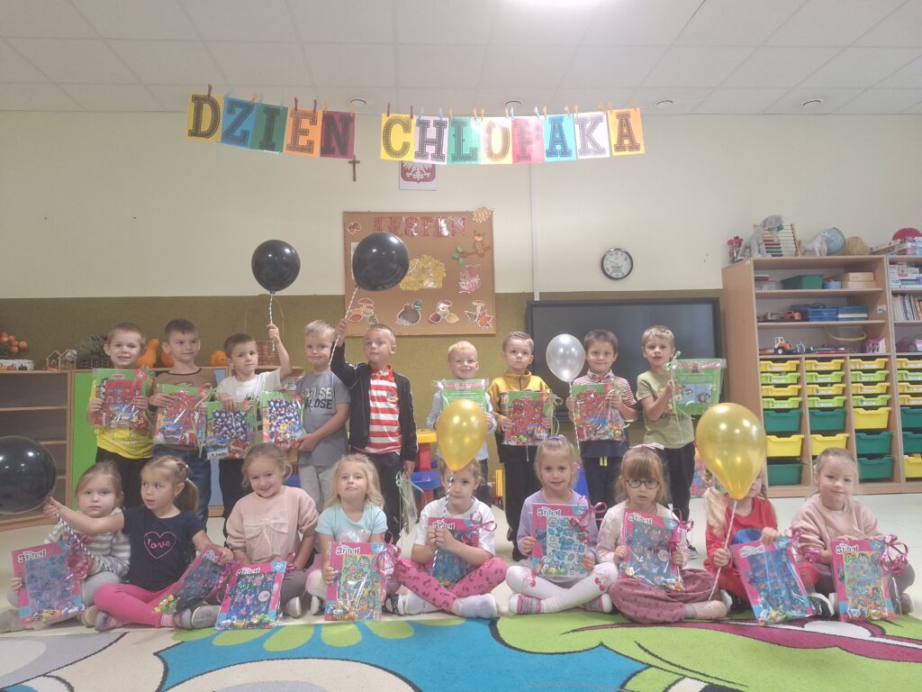 DZIEŃ CHŁOPAKA GRUPA ŻYRAFKI 