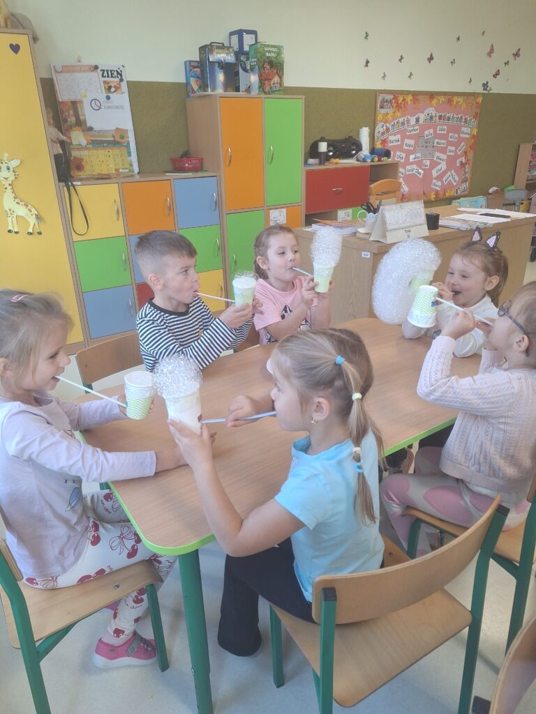 PROJEKT: "ALFABET LOGOPEDYCZNY" - GRUPA ŻYRAFKI 