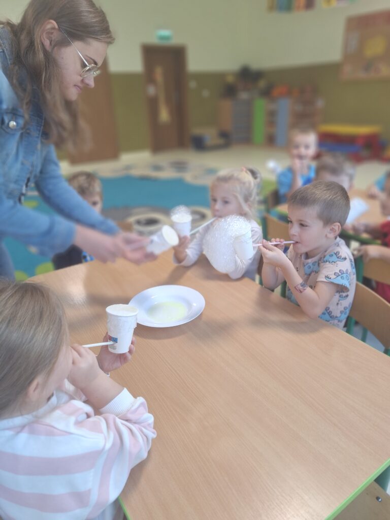 PROJEKT: "ALFABET LOGOPEDYCZNY" - GRUPA ŻYRAFKI 