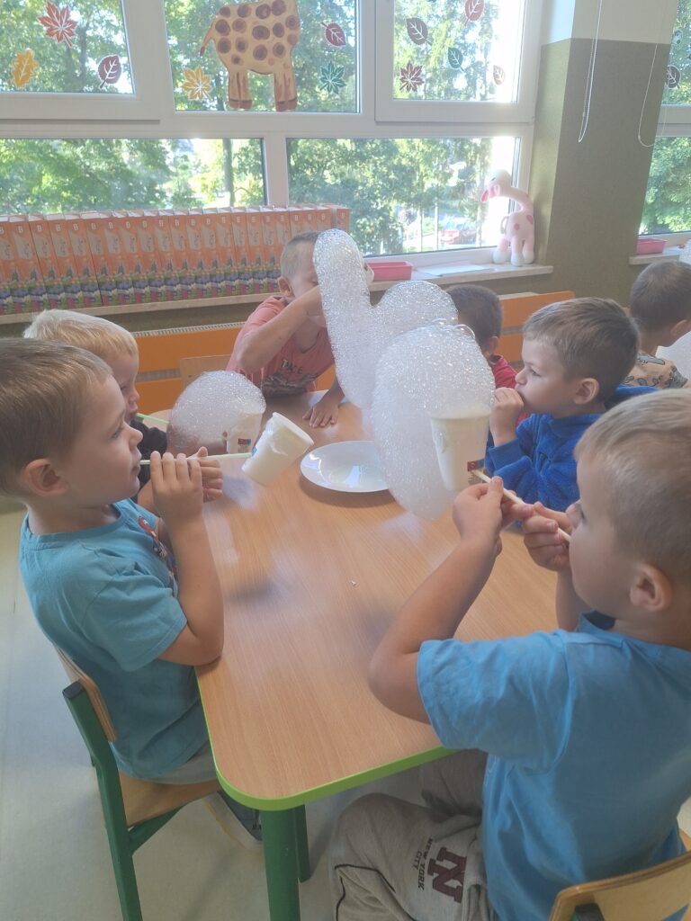 PROJEKT: "ALFABET LOGOPEDYCZNY" - GRUPA ŻYRAFKI 